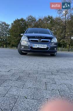 Минивэн Opel Zafira 2006 в 