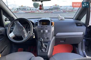 Минивэн Opel Zafira 2006 в 
