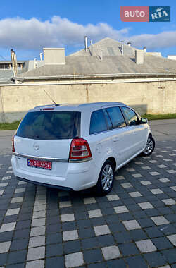 Мінівен Opel Zafira 2010 в Стрию