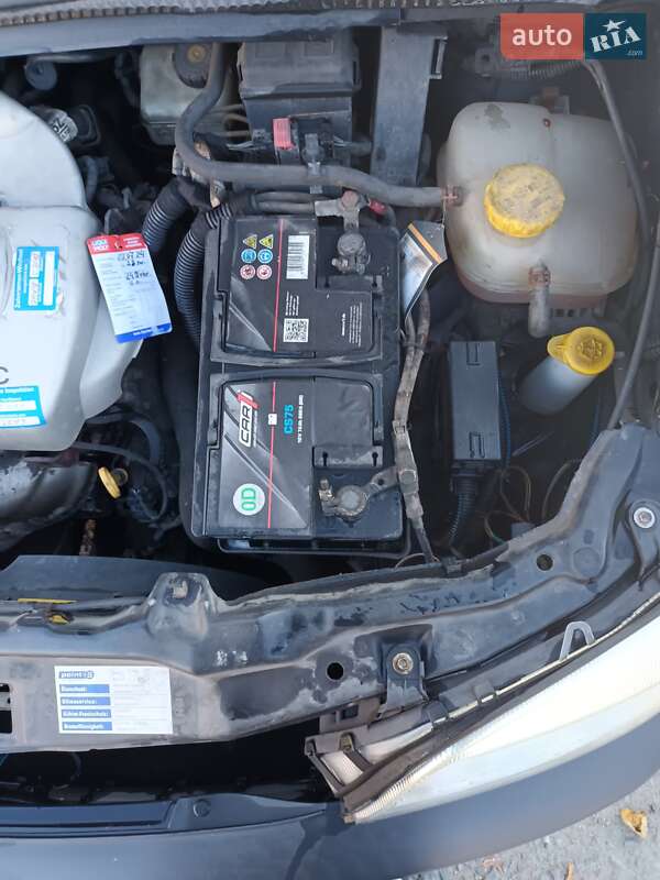 Мінівен Opel Zafira 2003 в Надвірній