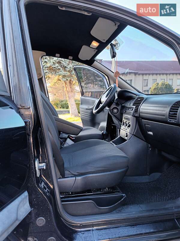 Мінівен Opel Zafira 2003 в Надвірній