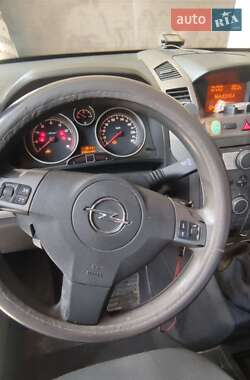 Минивэн Opel Zafira 2006 в 