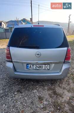 Минивэн Opel Zafira 2006 в 