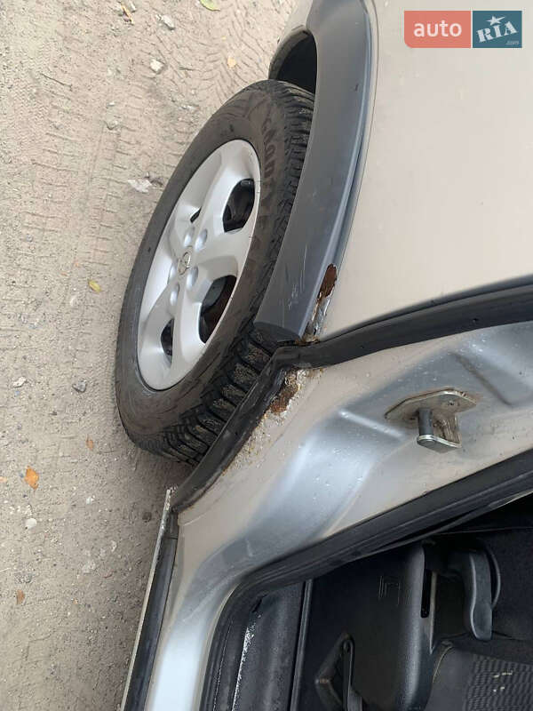 Мінівен Opel Zafira 2004 в Кам'янському фото 12 Мінівен Opel Zafira 2004 в Кам'янському