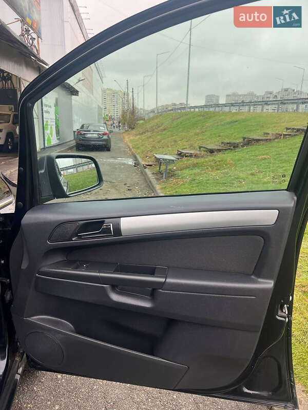 Минивэн Opel Zafira 2012 в Киеве фото 19 Минивэн Opel Zafira 2012 в Киеве