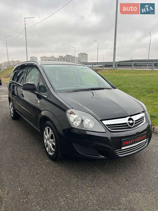 Минивэн Opel Zafira 2012 в Киеве фото 58 Минивэн Opel Zafira 2012 в Киеве