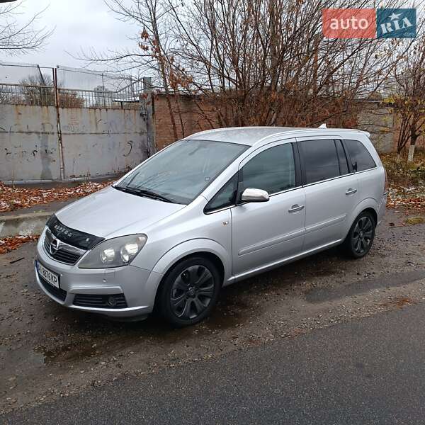 Минивэн Opel Zafira 2007 в Белой Церкви