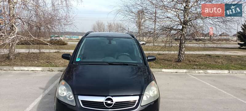 Минивэн Opel Zafira 2005 в Запорожье
