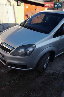 Минивэн Opel Zafira 2007 в Тернополе