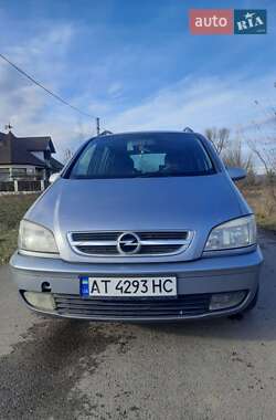 Минивэн Opel Zafira 2004 в Ивано-Франковске