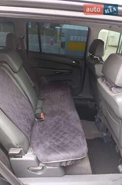 Минивэн Opel Zafira 2010 в Черновцах