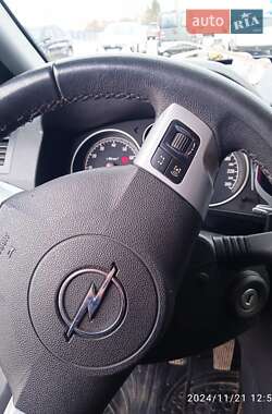Минивэн Opel Zafira 2009 в 