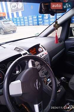 Минивэн Opel Zafira 2009 в 