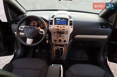 Минивэн Opel Zafira 2008 в Теофиполе