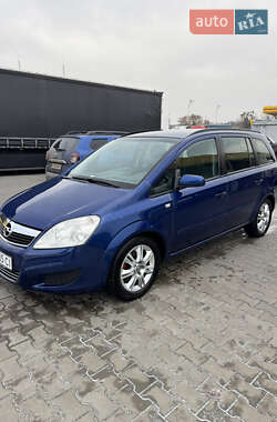 Минивэн Opel Zafira 2008 в Луцке