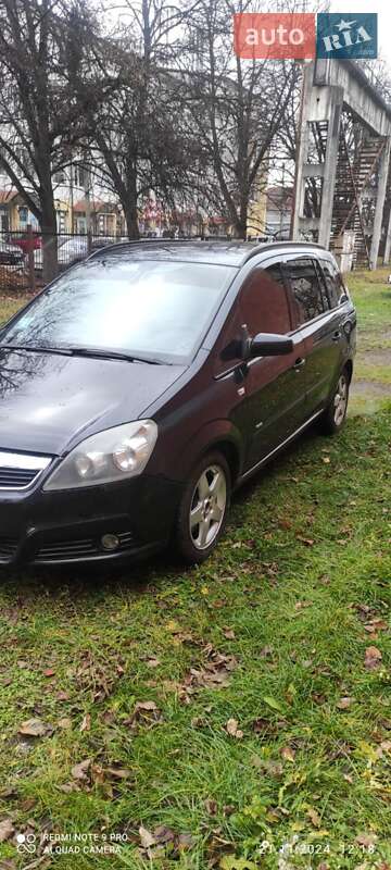 Мінівен Opel Zafira 2006 в Чугуєві