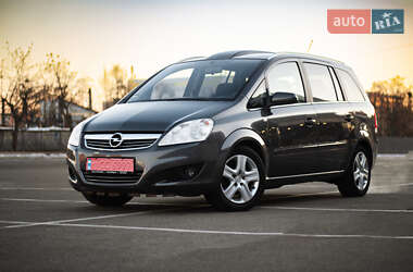 Минивэн Opel Zafira 2009 в Киеве