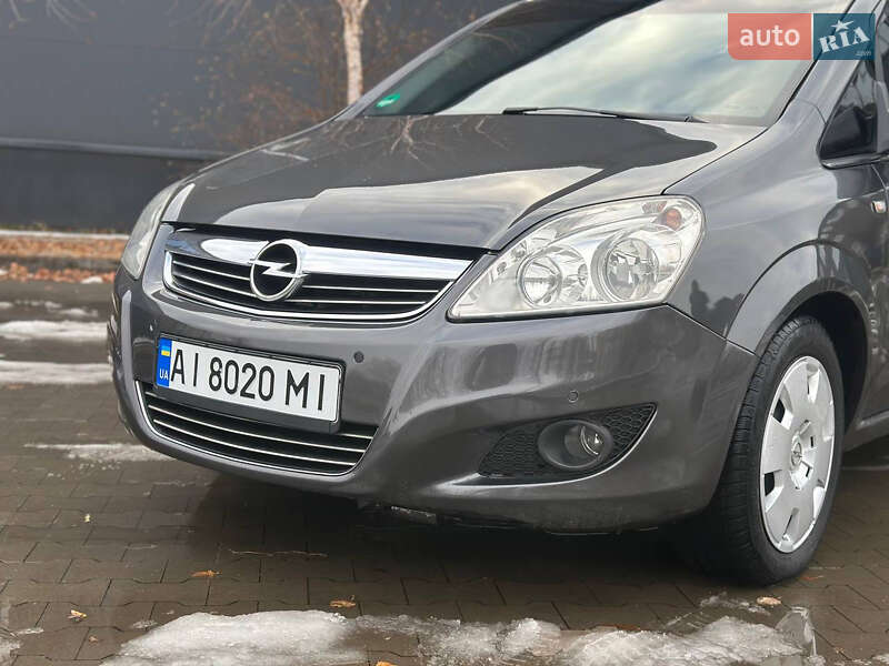 Минивэн Opel Zafira 2011 в Белой Церкви