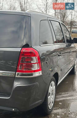 Мінівен Opel Zafira 2011 в 