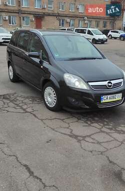 Минивэн Opel Zafira 2009 в Черкассах