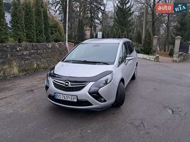 Микровэн Opel Zafira 2016 в Збараже