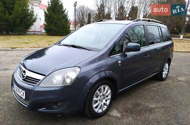 Мінівен Opel Zafira 2010 в Ромнах