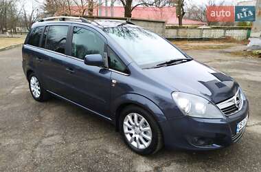 Мінівен Opel Zafira 2010 в Ромнах