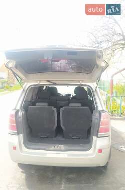 Минивэн Opel Zafira 2008 в 