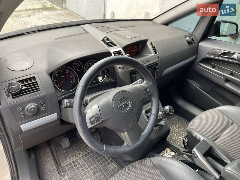Минивэн Opel Zafira 2006 в Львове