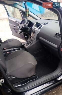 Минивэн Opel Zafira 2009 в 