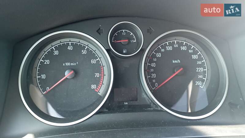 Минивэн Opel Zafira 2009 в Виннице