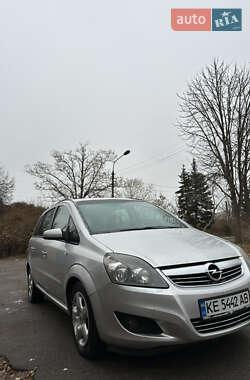 Минивэн Opel Zafira 2008 в Кривом Роге