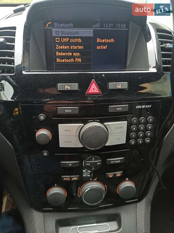 Мінівен Opel Zafira 2010 в Нововолинську