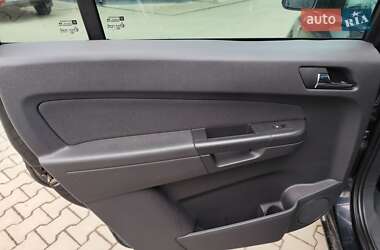 Минивэн Opel Zafira 2011 в Луцке