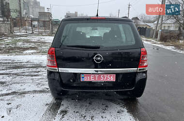 Минивэн Opel Zafira 2009 в Ахтырке