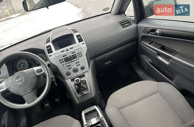 Минивэн Opel Zafira 2009 в Ахтырке