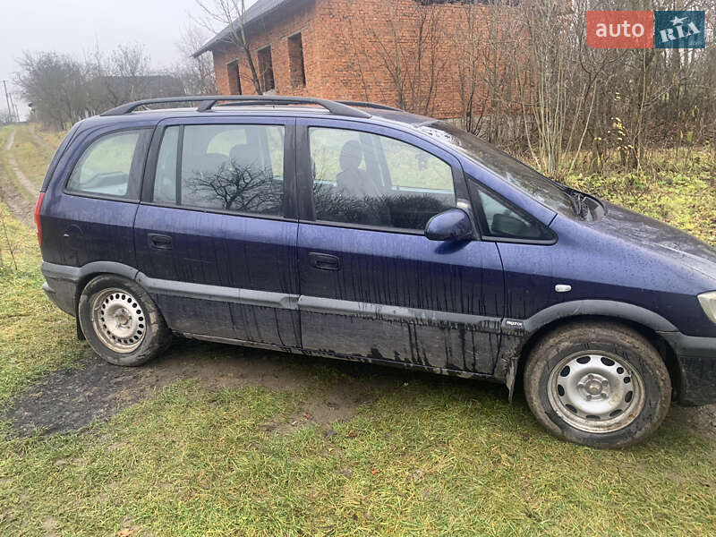 Минивэн Opel Zafira 2000 в 