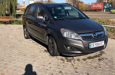 Минивэн Opel Zafira 2011 в Новоселице