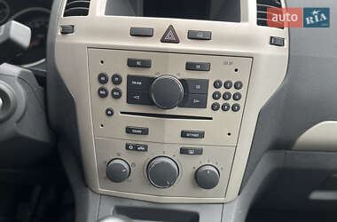 Минивэн Opel Zafira 2008 в 
