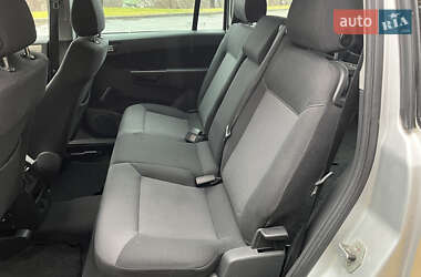 Минивэн Opel Zafira 2008 в 
