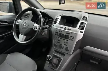 Opel Zafira 2012