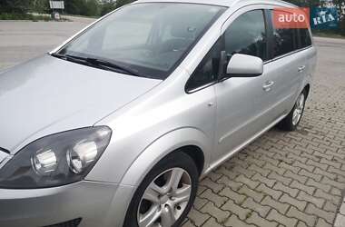 Минивэн Opel Zafira 2012 в 