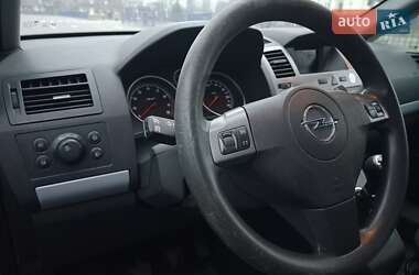 Минивэн Opel Zafira 2006 в Червонограде