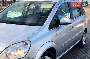 Мінівен Opel Zafira 2011 в Стрию