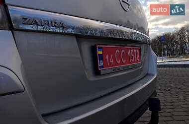 Мінівен Opel Zafira 2011 в Стрию