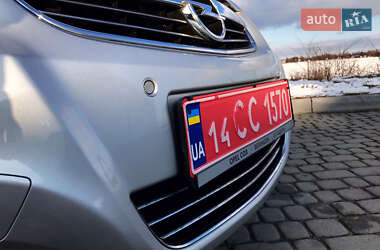 Мінівен Opel Zafira 2011 в Стрию