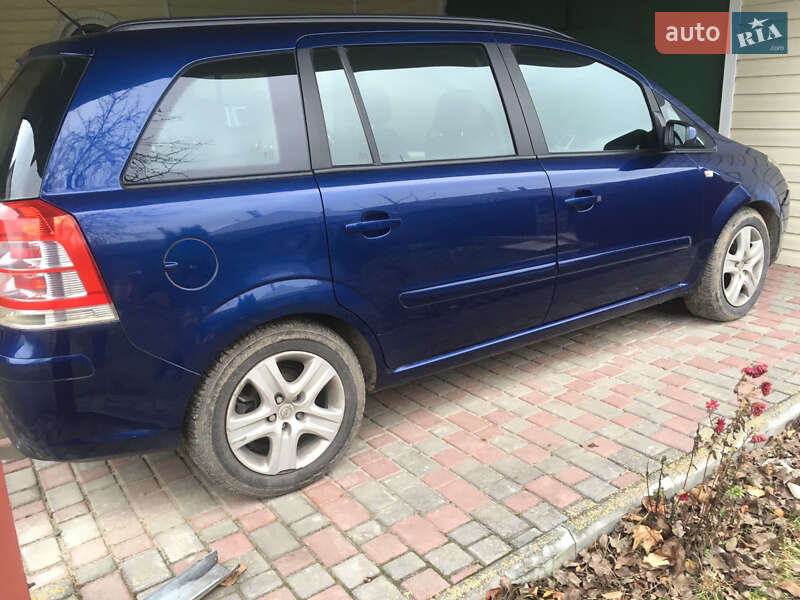 Минивэн Opel Zafira 2008 в Изяславе