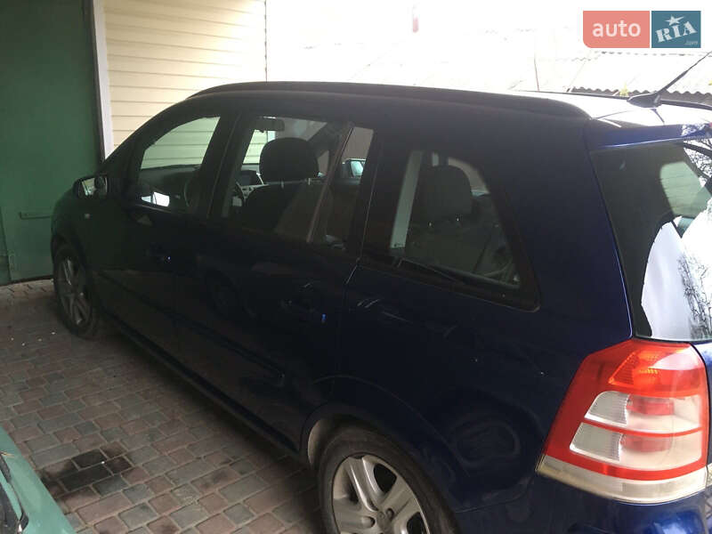 Минивэн Opel Zafira 2008 в Изяславе