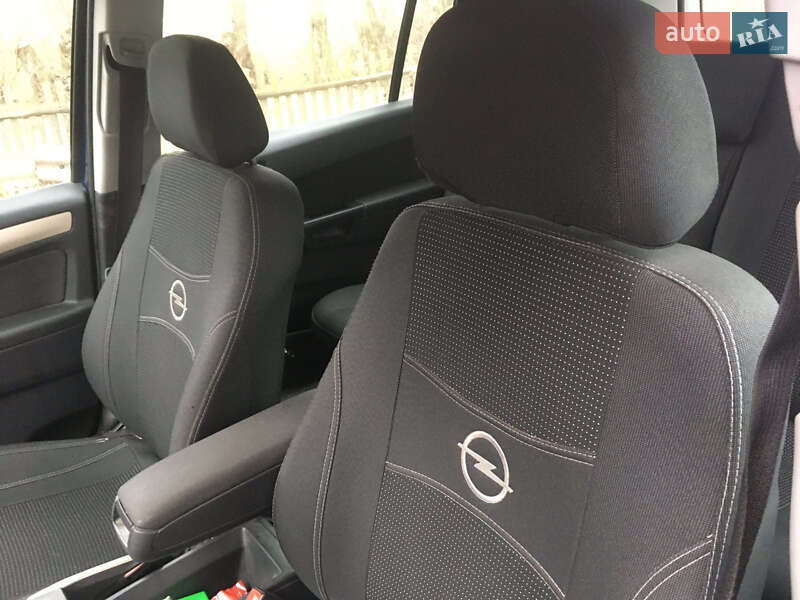 Минивэн Opel Zafira 2008 в Изяславе