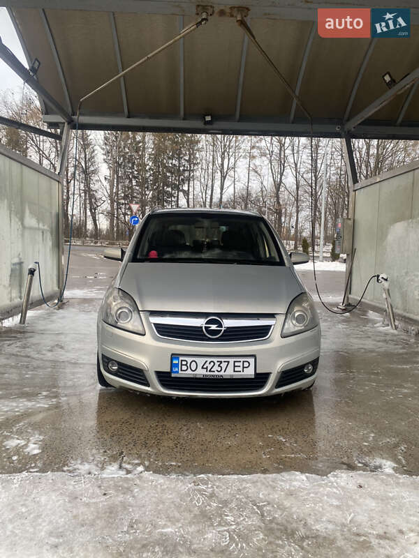 Мінівен Opel Zafira 2005 в 